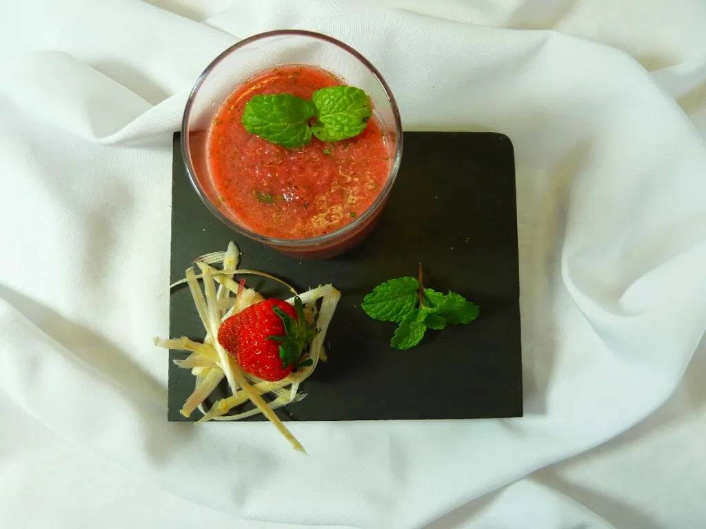 Erdbeer-Spargel-Smoothie Erdbeer-Spargel-Smoothie